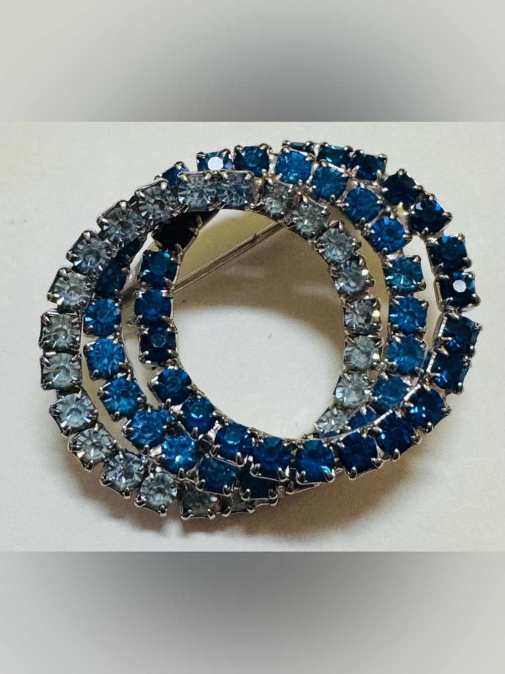 Blue Rhinestone circle brooch - Tri- Colored - Picture 7 of 7